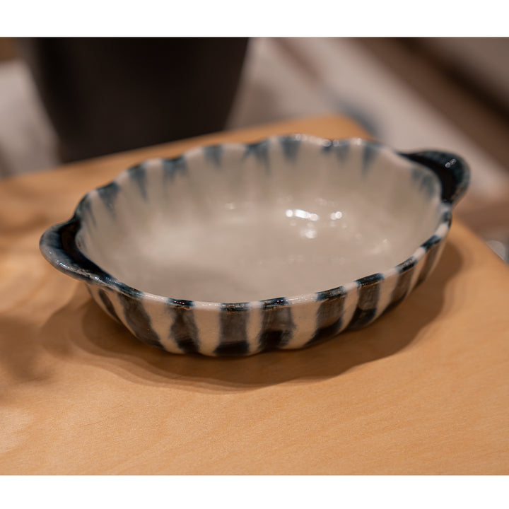 Handmade Blue Tokusa Oval Side Dish