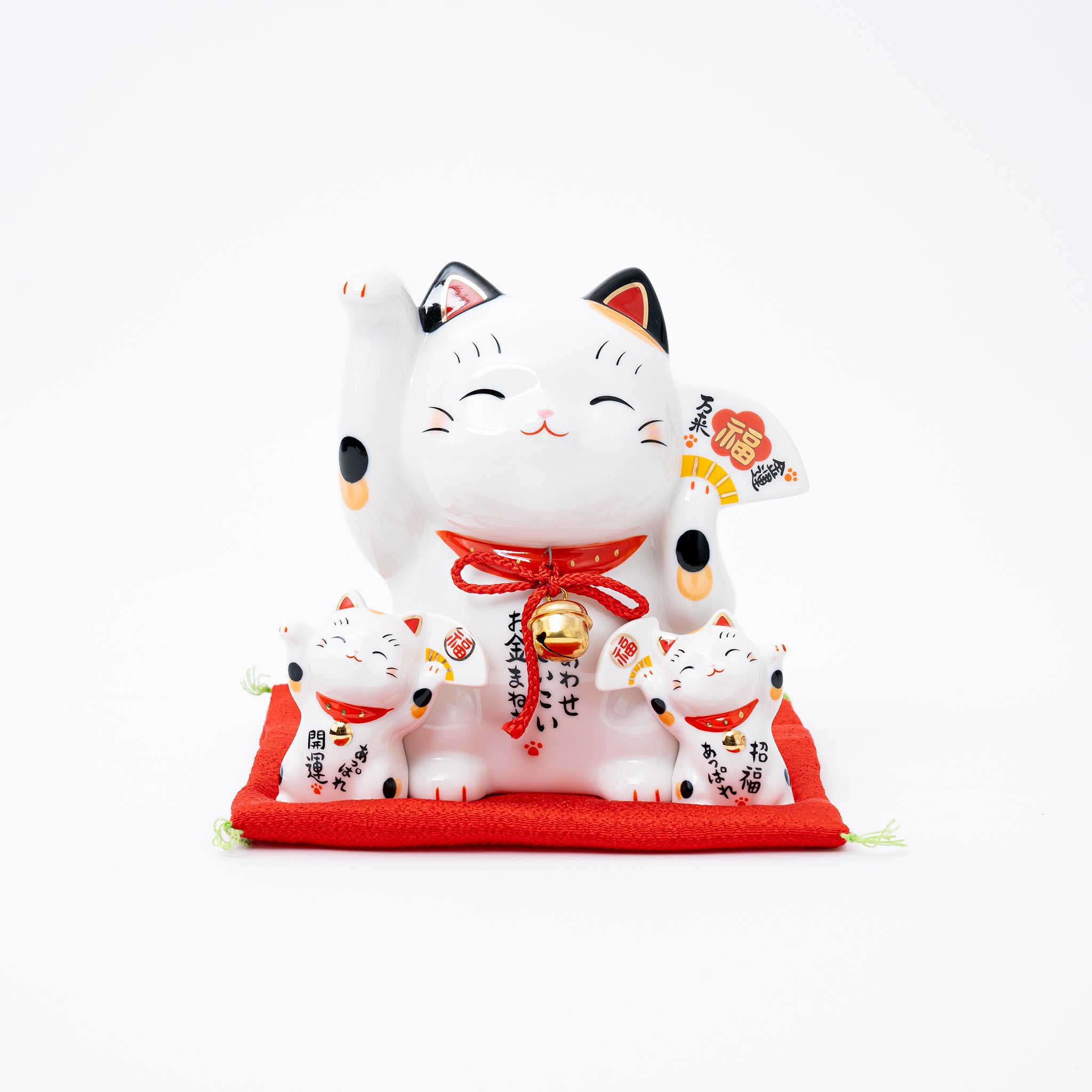 Yakushigama Ceramic Beckoning Cat Figurine – Great Zakka