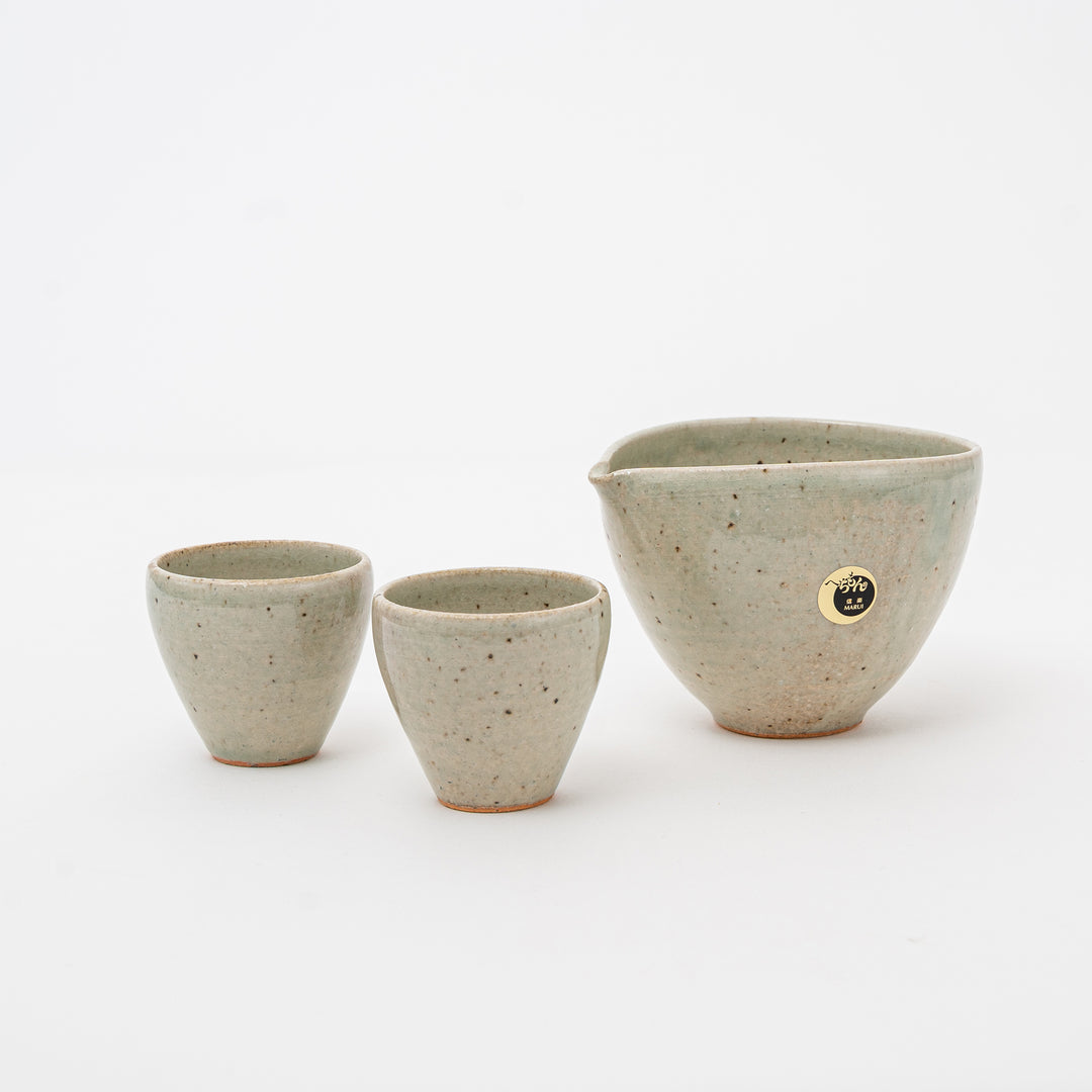 Handcrafted Shigaraki White Bīdoro Katakuchi & Cups – Japanese Celadon-Tinted Sake Ware