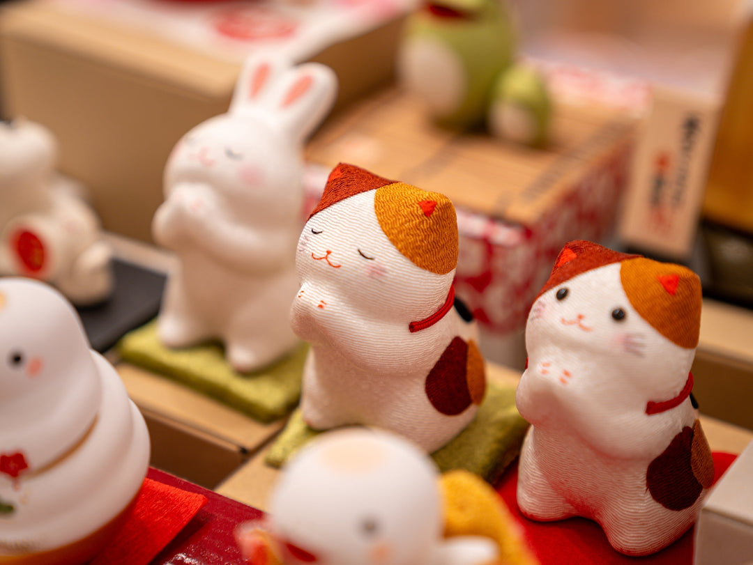 Discover Ryukodo: Authentic Japanese Maneki-Neko Lucky Cats & Traditional Wa-Style Figurines