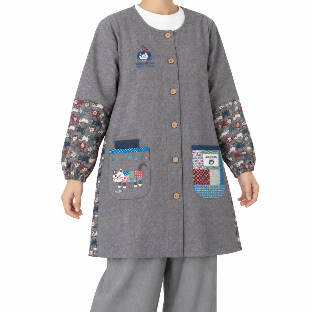 Kusuguru Japan Cat Patchwork Long Sleeve Smock Apron-Gray image 2