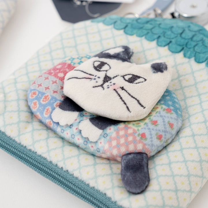 Kusuguru Japan Cat House-Shaped Pass Case & Coin Purse