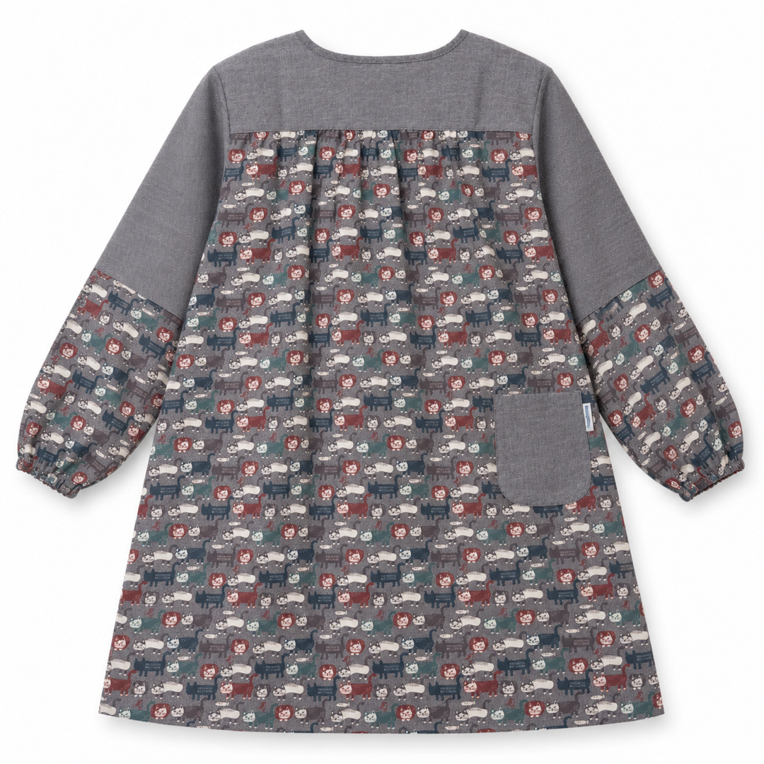 Kusuguru Japan Cat Patchwork Long Sleeve Smock Apron-Gray image 3