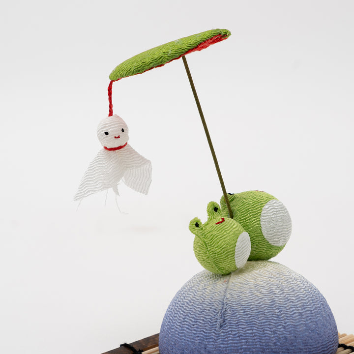 Ryukodo Japanese Chirimen Frog Ornament