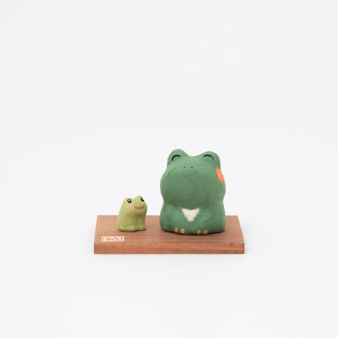 Ryukodo Frog Figurine