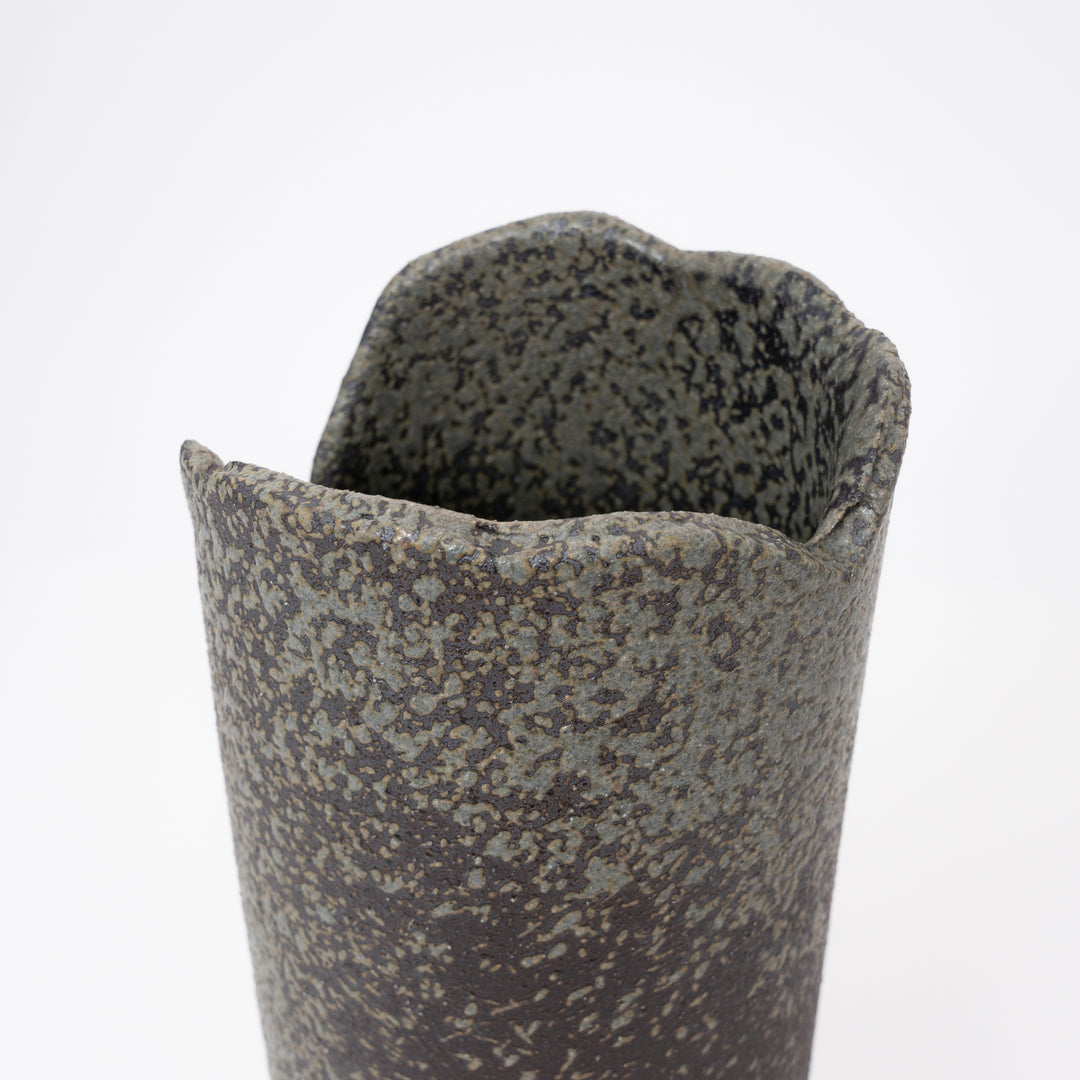 Shigaraki Wabisabi Gold Brush Cylinder Vase