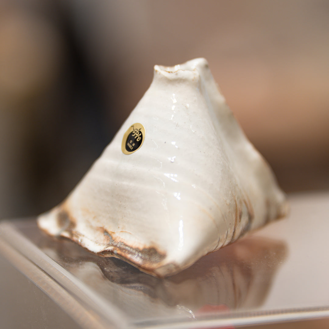 Shigaraki Ware Kohiki Triangle Vase