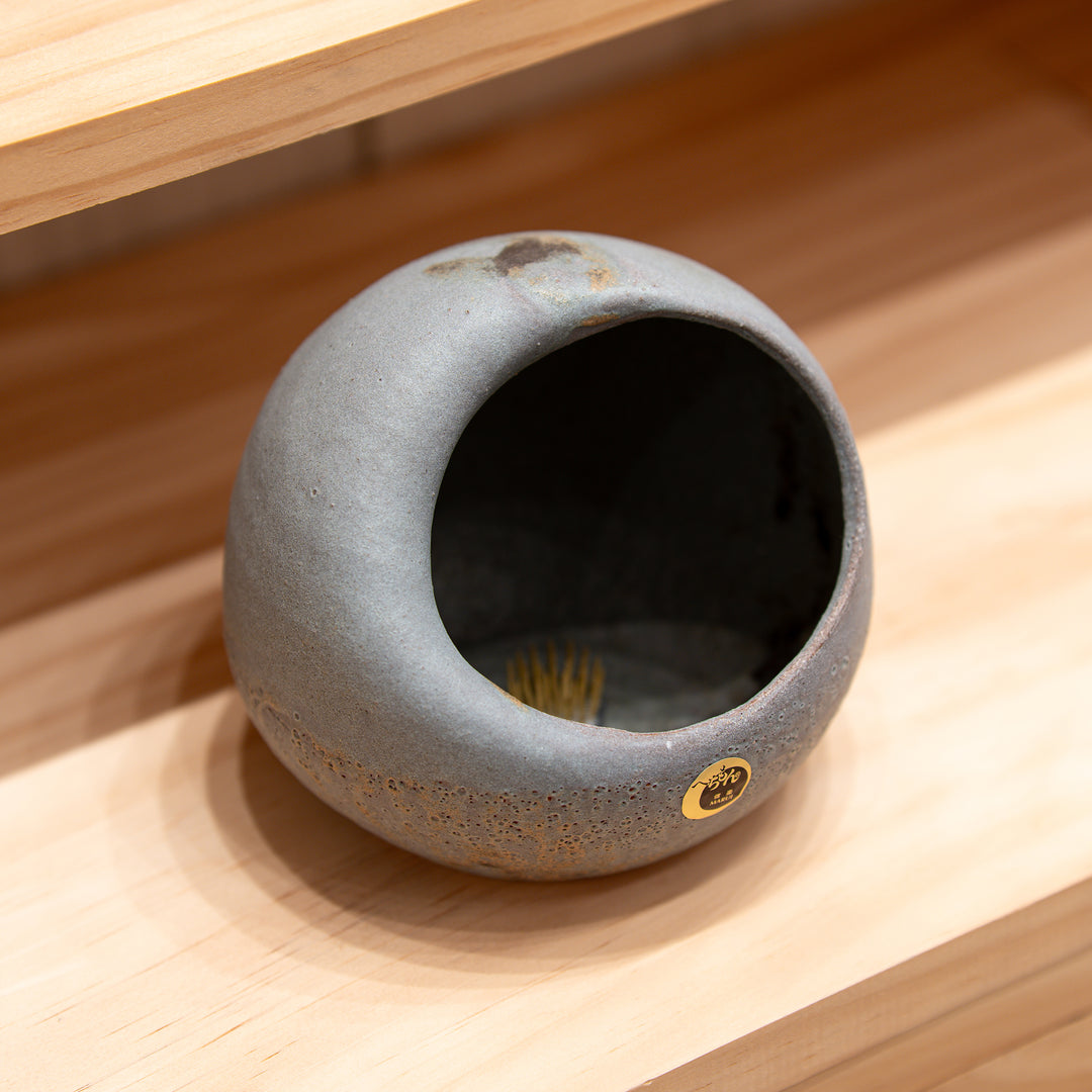 Shigaraki Zen Orb Vase for Ikebana