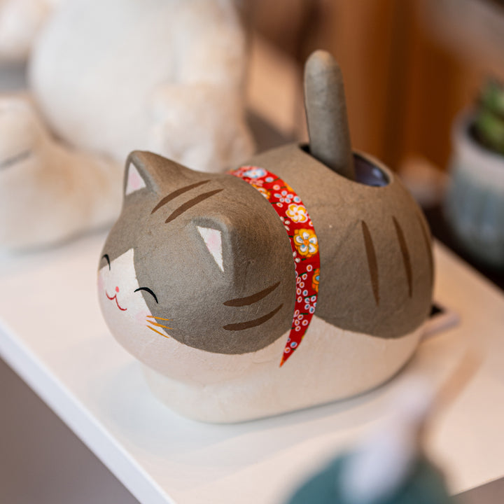 Handmade Japanese washi solar-powered tail-wagging cat figurine in gray color