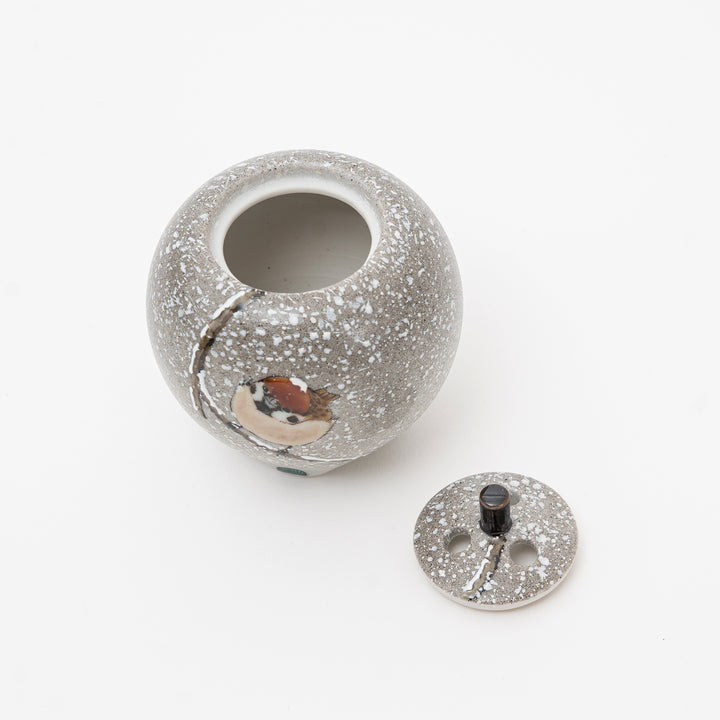 Kutani Ware Snow Sparrow Incense Burner by Nakamura Toshito
