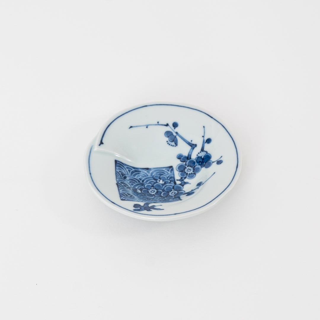 Plum Blossom Motif Small Plate – Hasami Ware