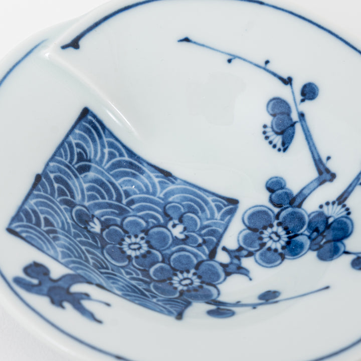 Plum Blossom Motif Small Plate – Hasami Ware