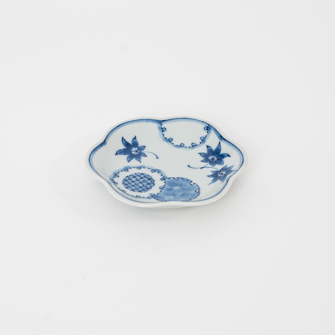 Scalloped Rim Plate – Hasami Ware Blue & White