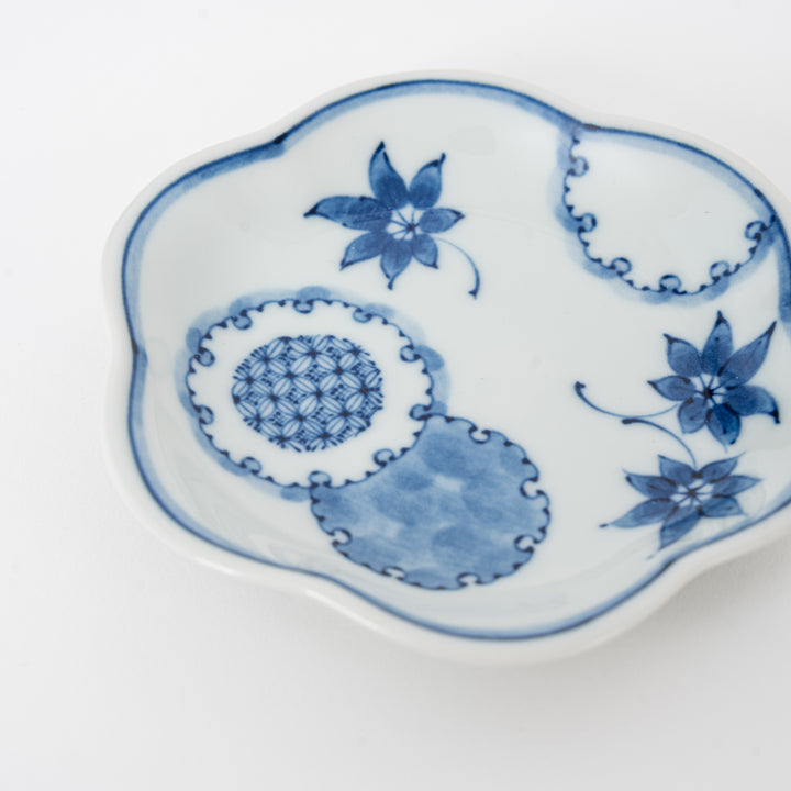 Scalloped Rim Plate – Hasami Ware Blue & White
