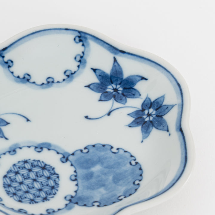 Scalloped Rim Plate – Hasami Ware Blue & White