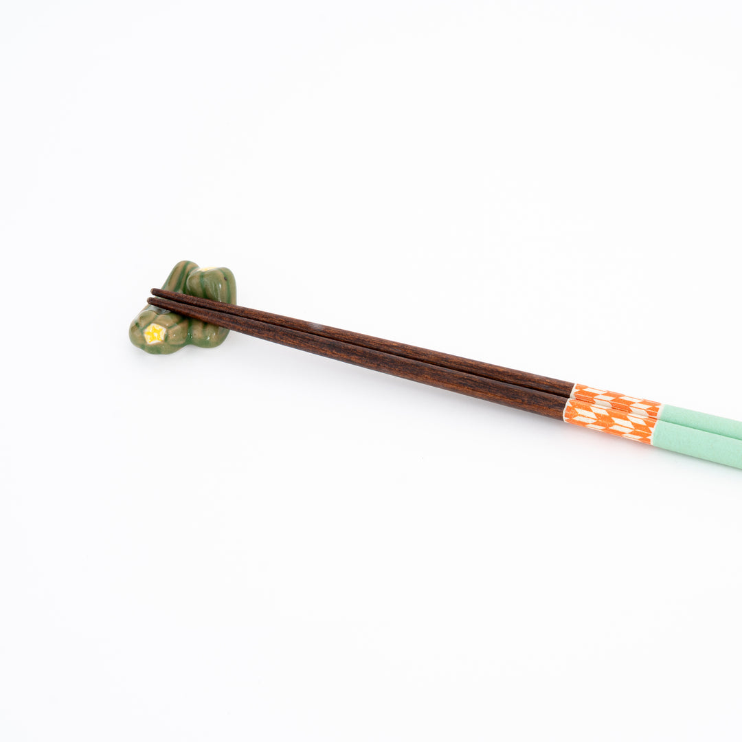Japanese Mino Ware Green Pepper Chopstick Rest – Handmade Porcelain Tableware