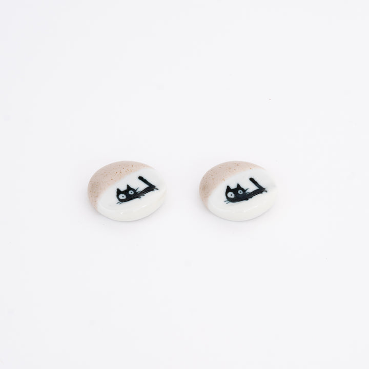Japanese Porcelain Peeking Cat Chopstick Rest Set – Made in Japan