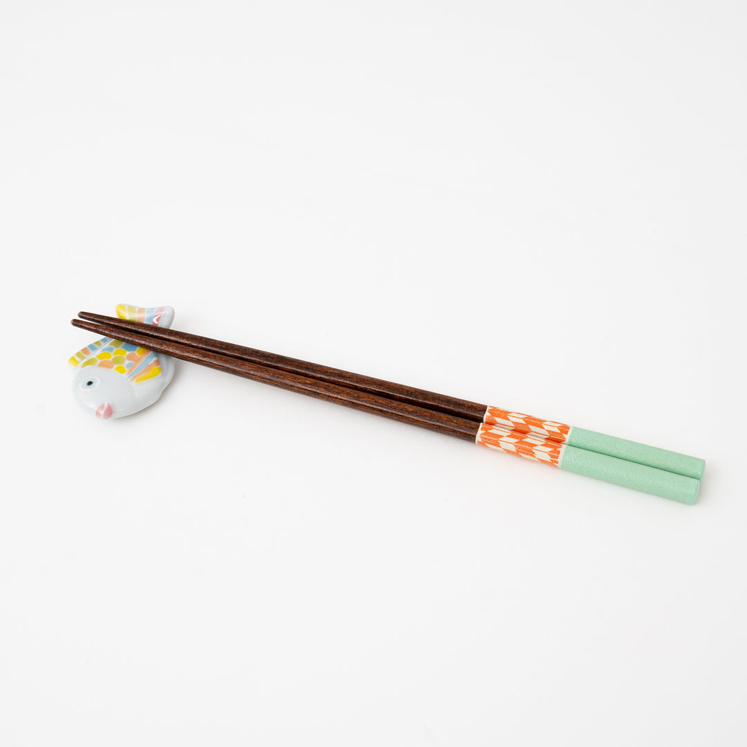 Cute Fish Chopstick Rest – Handpainted Japanese Porcelain, 3 Colors