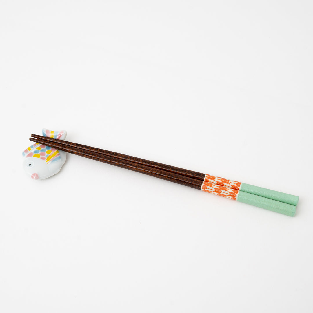 Cute Fish Chopstick Rest – Handpainted Japanese Porcelain, 3 Colors