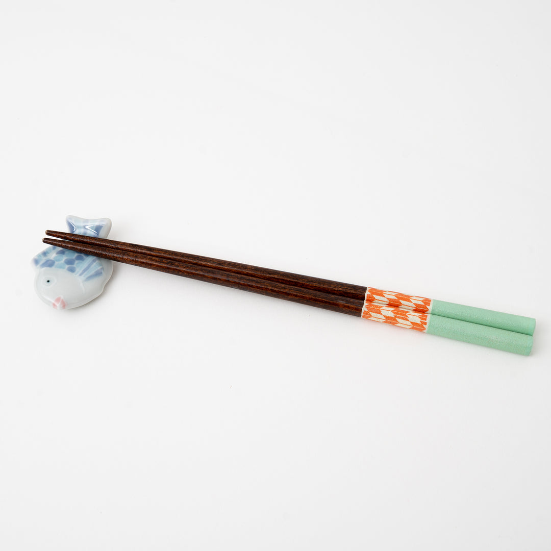 Cute Fish Chopstick Rest – Handpainted Japanese Porcelain, 3 Colors