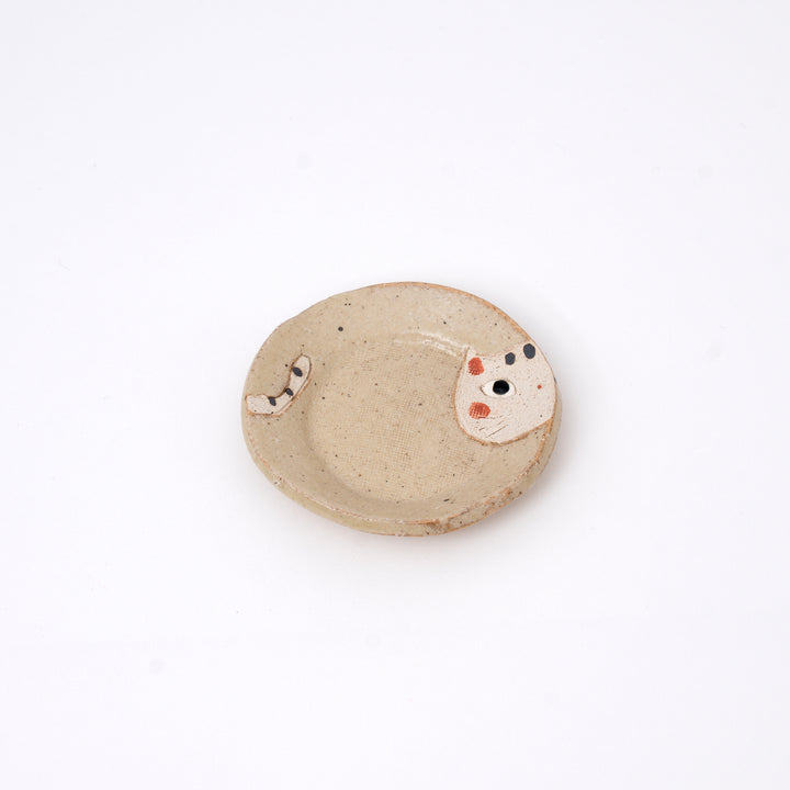 Cute round cat dish handmade in Japan