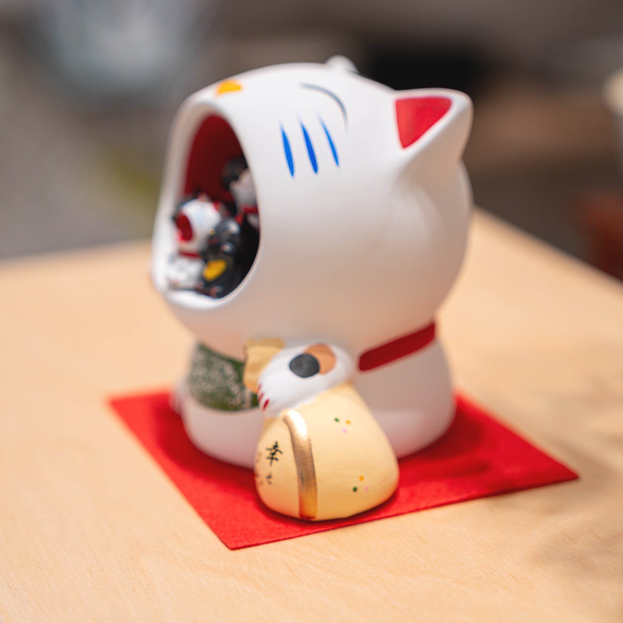 Amazon.com: Lucky Cat Coin Bank Style Ornately Decorated