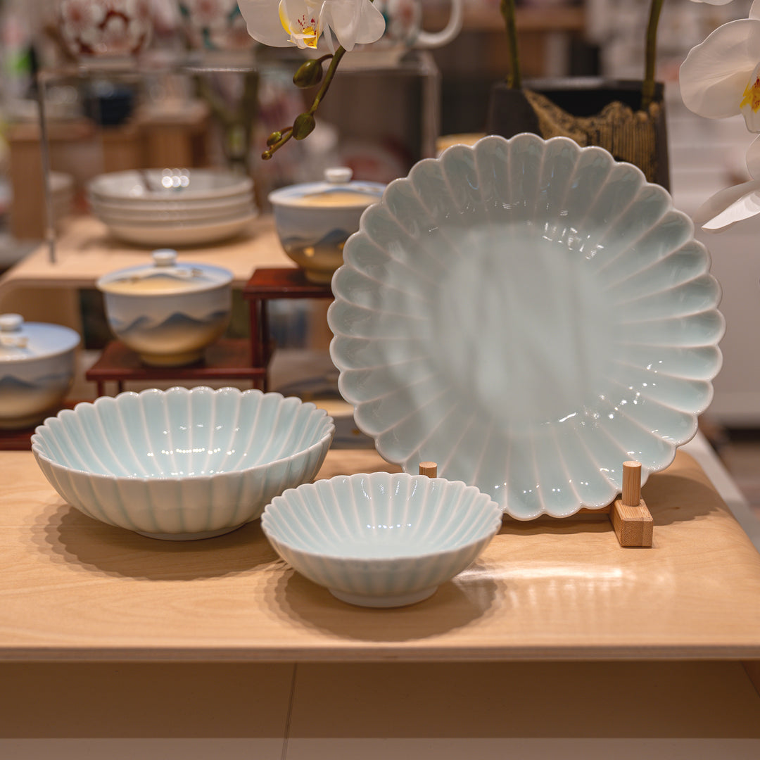 Handmade Hasami Chrysanthemum Plate | Bowl