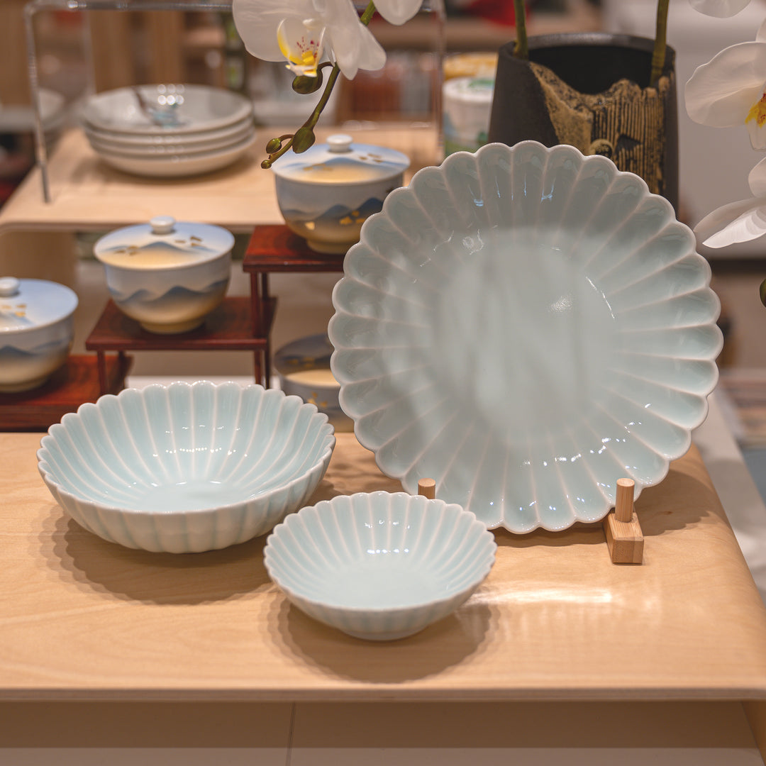 Handmade Hasami Chrysanthemum Plate | Bowl