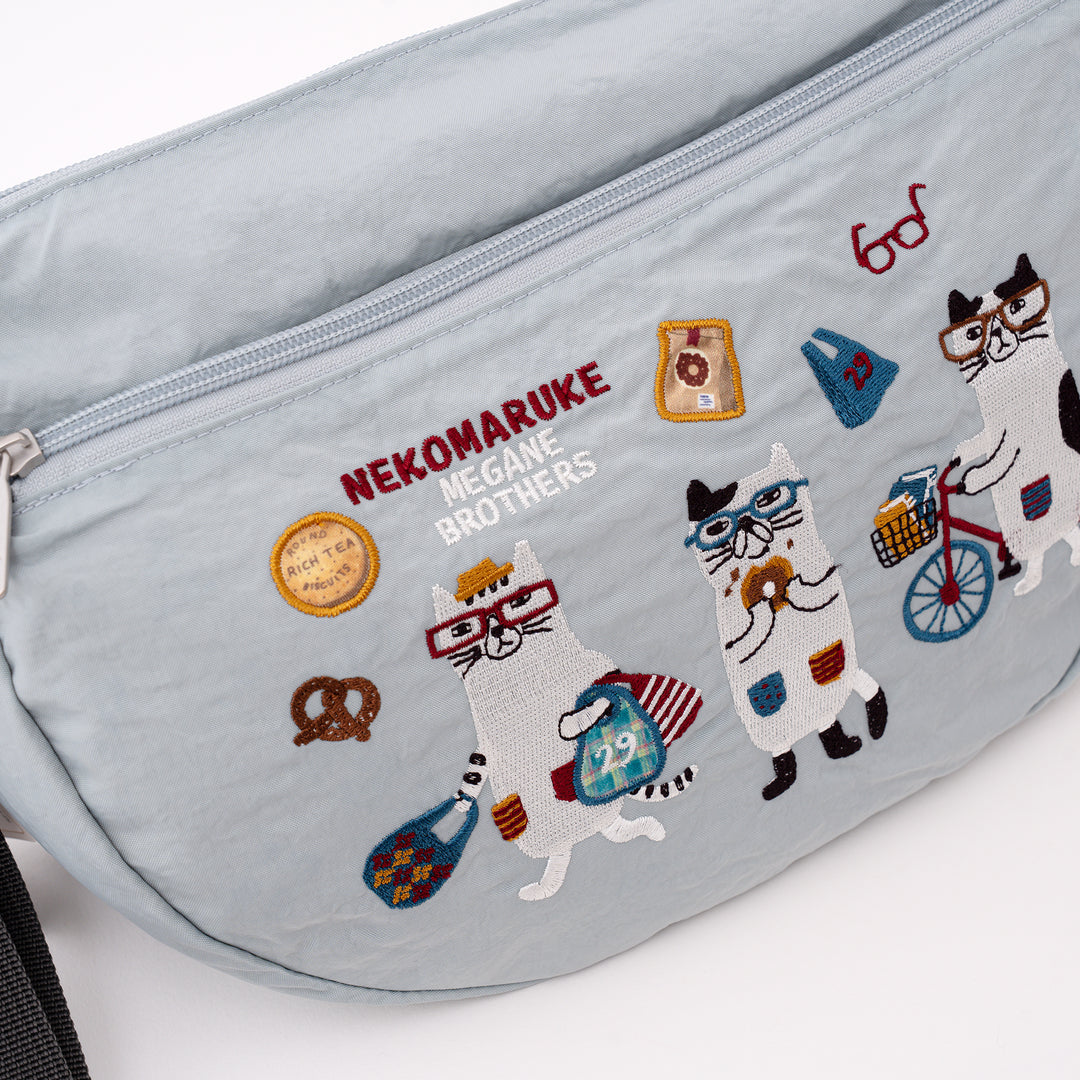 Kusuguru Japan Embroidered Cat Crossbody Bag Lightweight