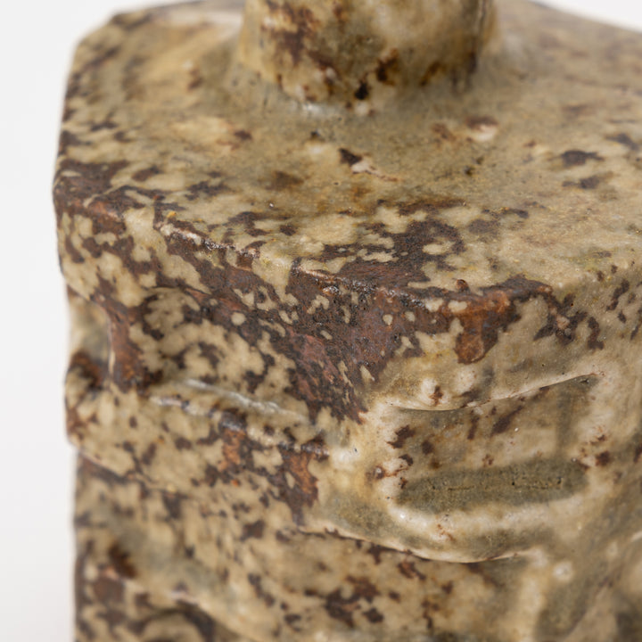 Shigaraki Ware Mini Vase – Mottled Earth Block