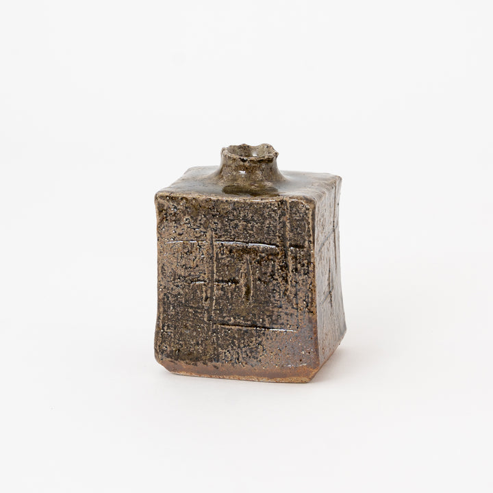 Shigaraki Ware Mini Vase – Dark Earth Square