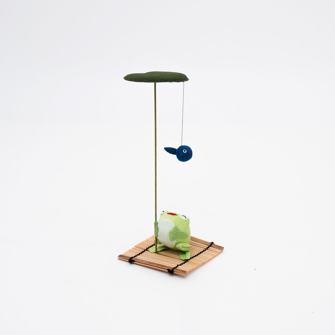 Ryukodo Frog and Tadpole Figurine