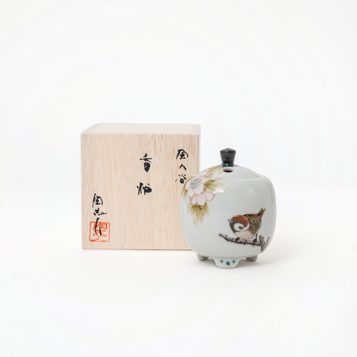 Nakamura Toshito Kutani ware mini incense burner Sakura and Sparrows, view 4
