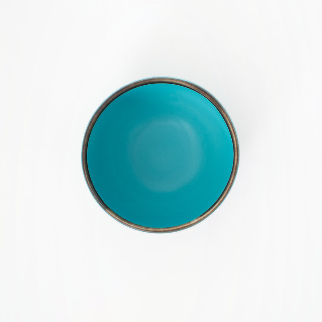 Turquoise matcha chawan with curved sides and 8.5 cm height