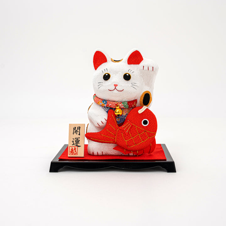 Lucky Cat with Sea Bream