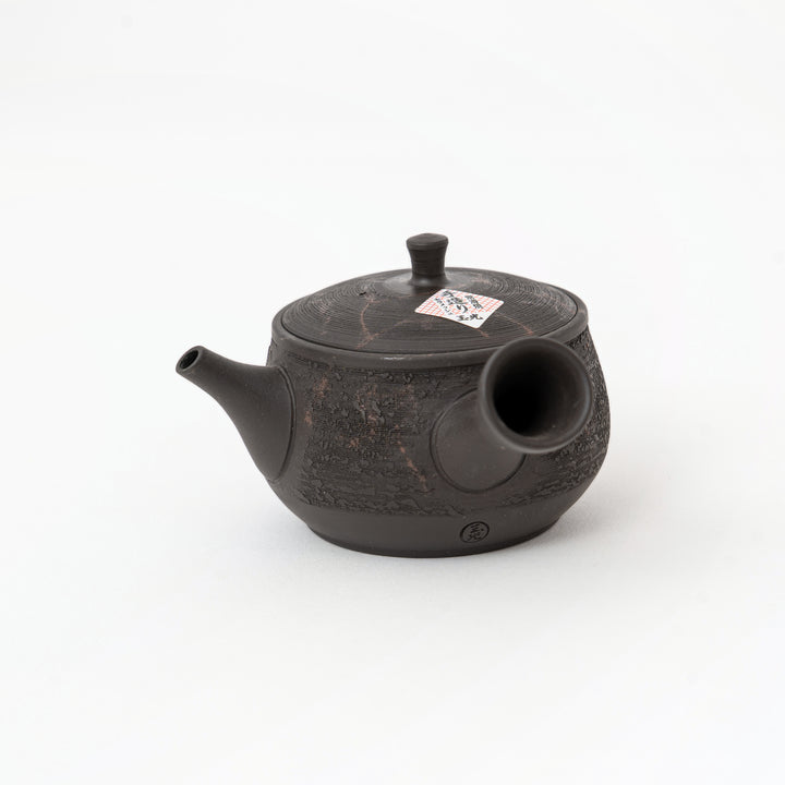 Pine bark Matsukawa textured finish on Tokoname teapot