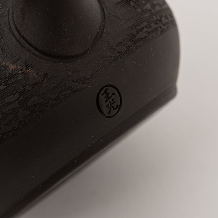 Traditional Japanese pine bark texture tea pot from Gyokko kiln