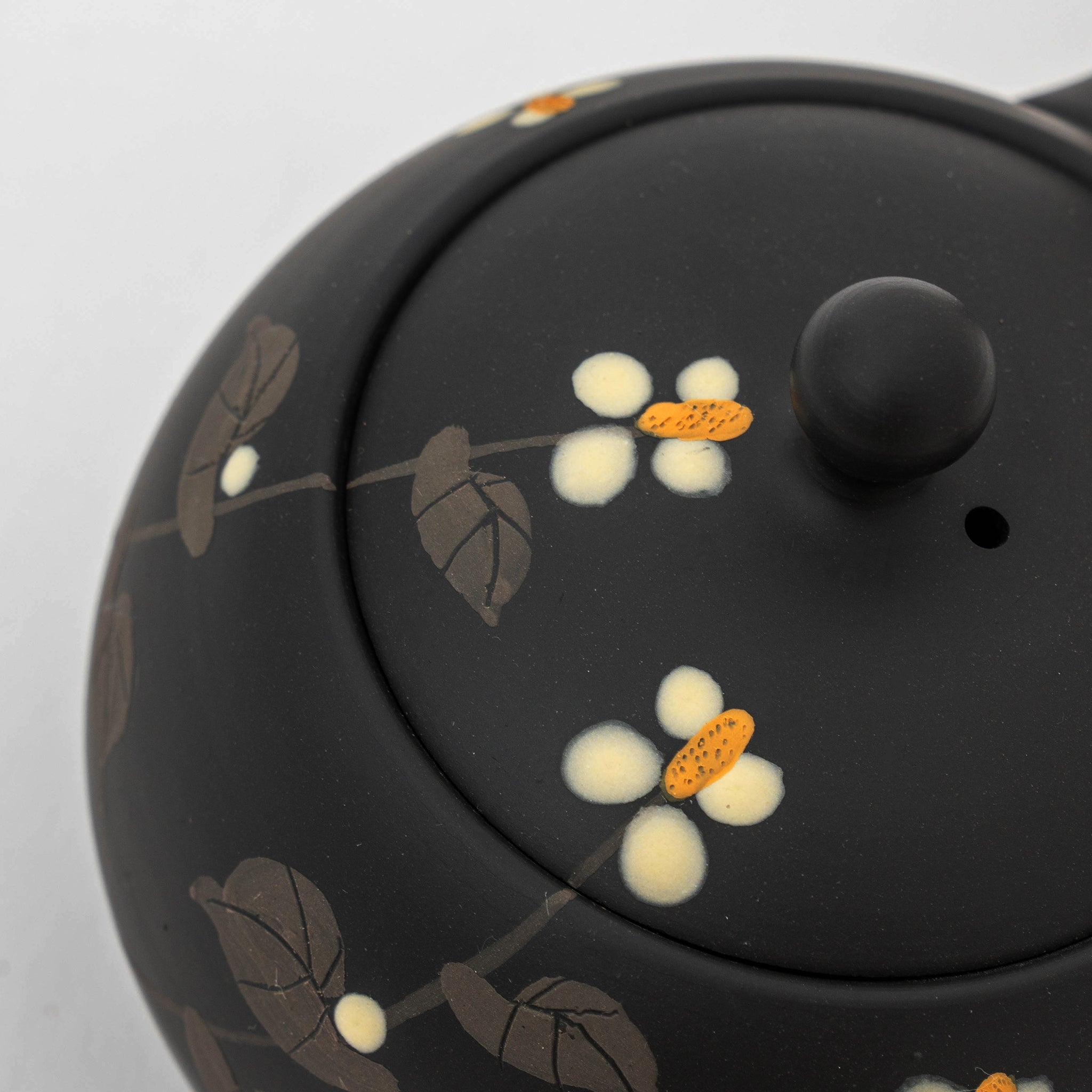 Shoho Kiln Tokoname Yaki Teapot - Thumbnail 4