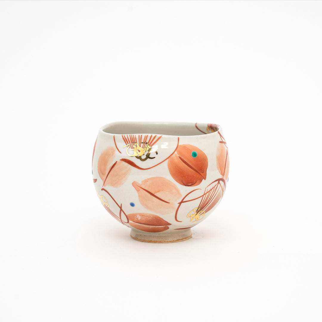 Kutani Ware Hand-Painted Ippuku Bowl Camellia and Arabesque by Kokuzougama 虚空蔵窯