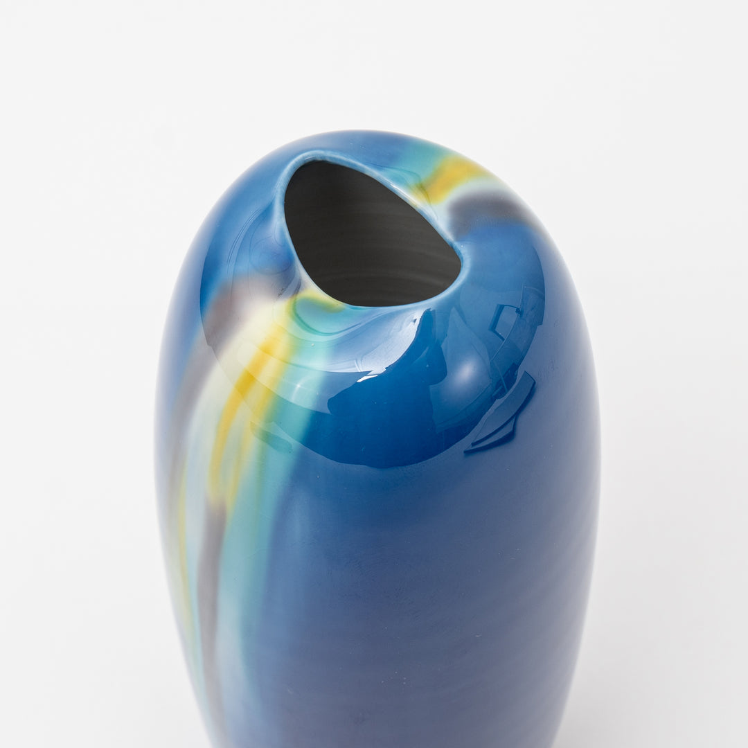 Handcrafted Kutani Vase By Hiroshi Shibata (柴田 博)