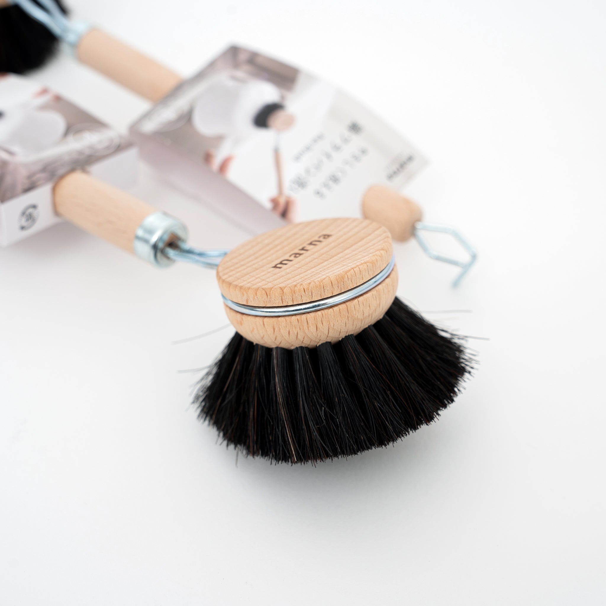 MARNA Pan Brush