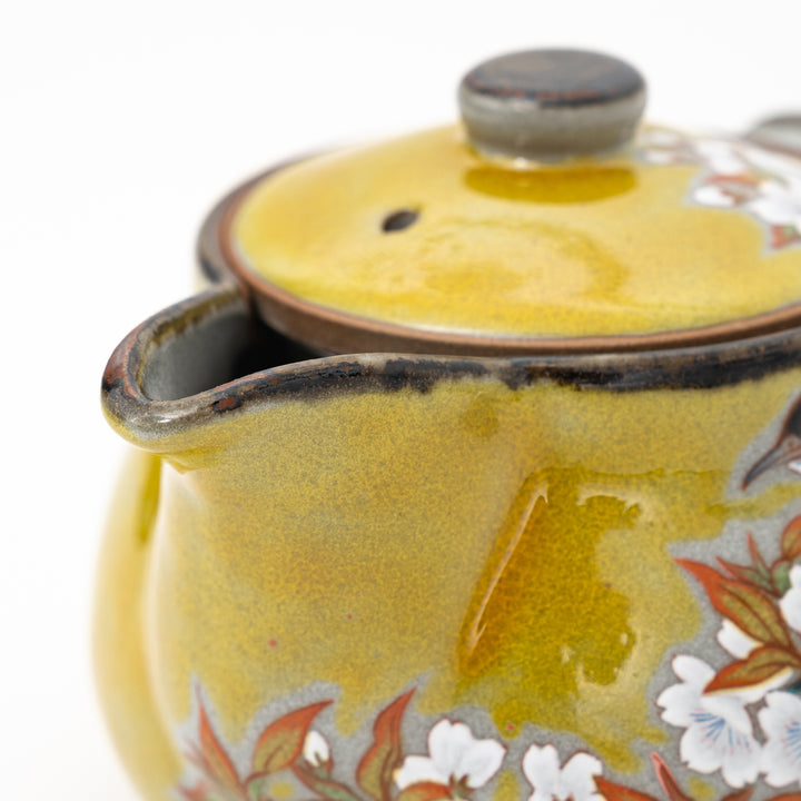 Kutani Yoshidaya Sakura Bird Teapot
