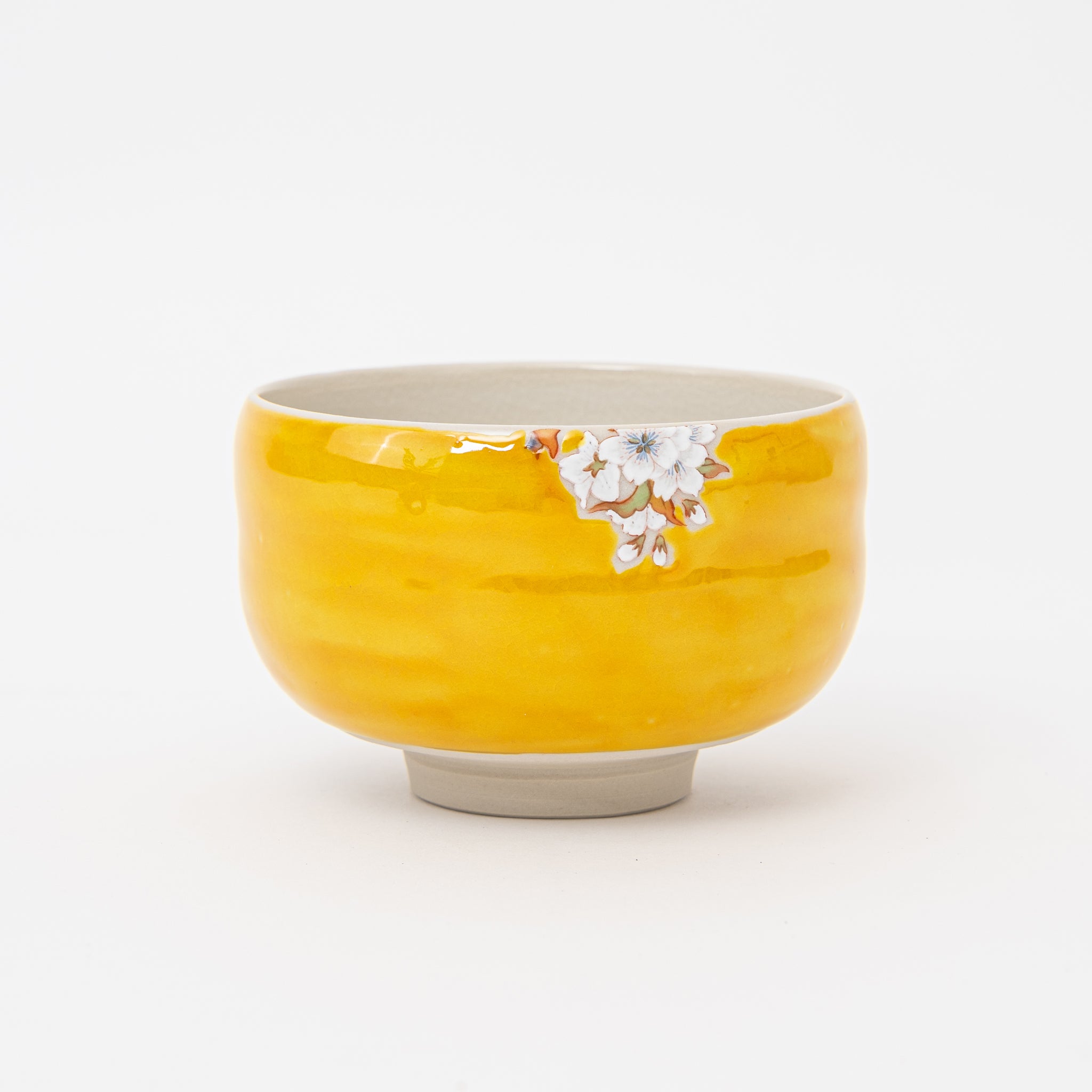Kutani Bizan Kiln Yoshidaya Sakura and Bird Matcha Bowl