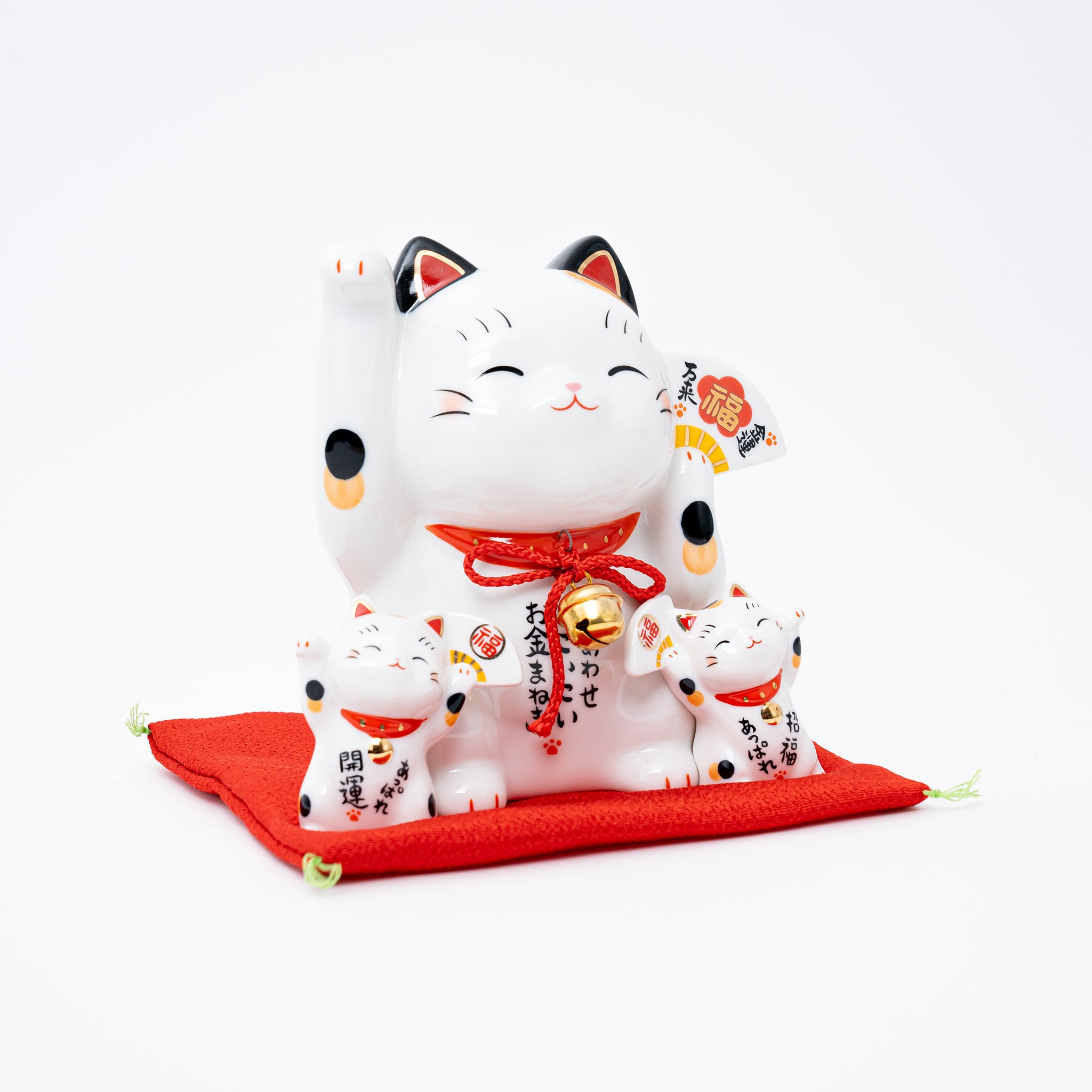 yukiguma ねこ Yakushigama Ceramic Beckoning Cat Figurine – Great Zakka