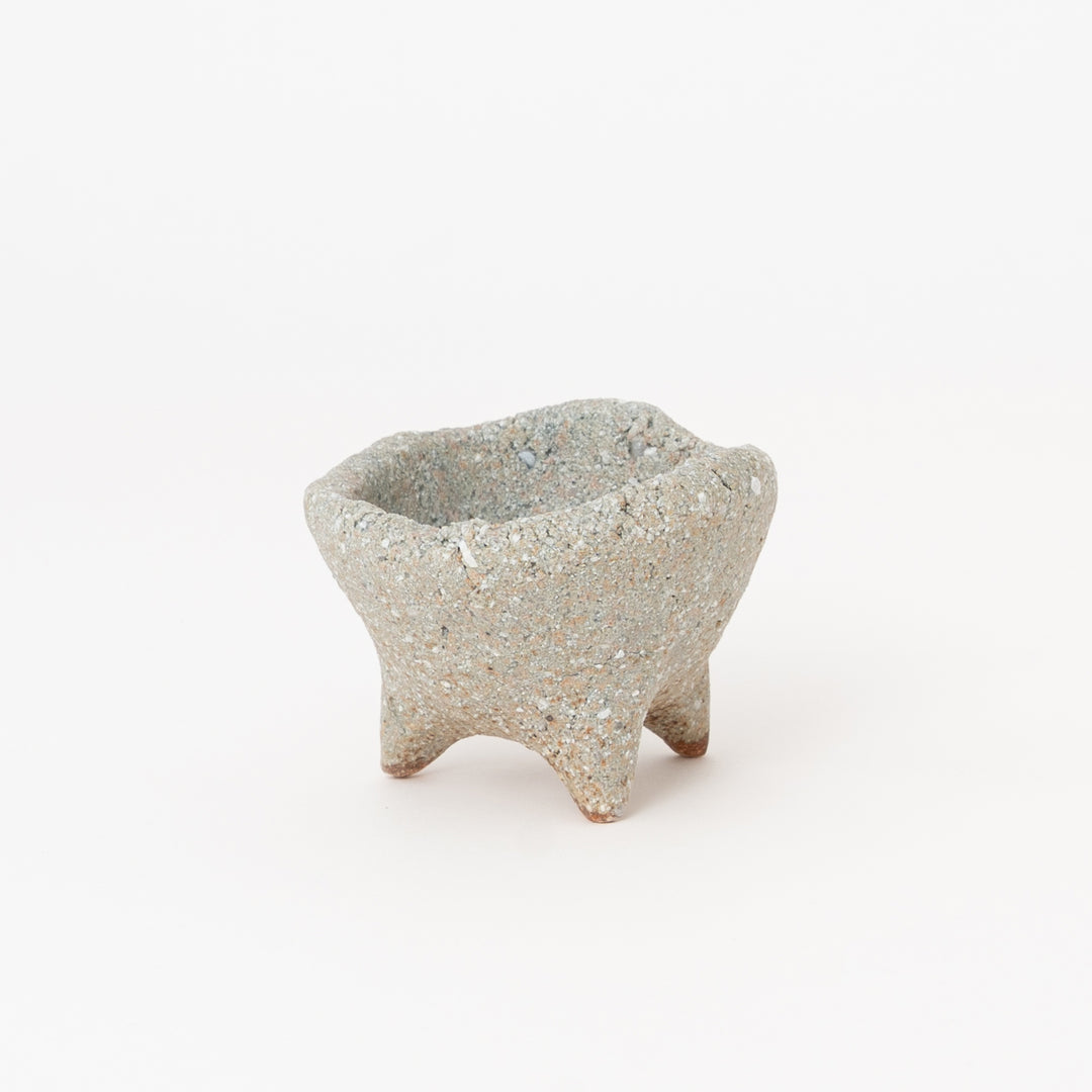 Japanese ash gray three-footed wildflower planter with drainage hole and rustic stone-like ceramic texture