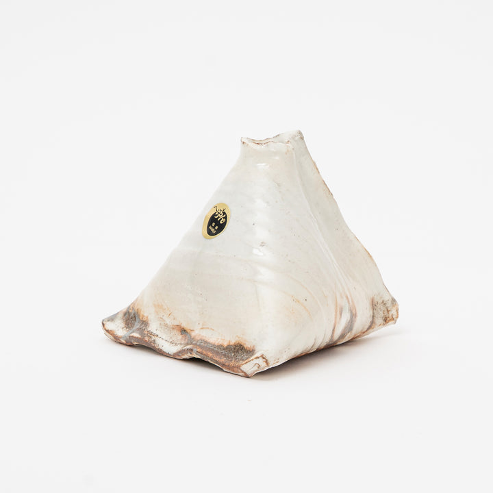 Handmade Japanese Shigaraki Ware Kohiki ceramic triangle mini vase with white slip glaze