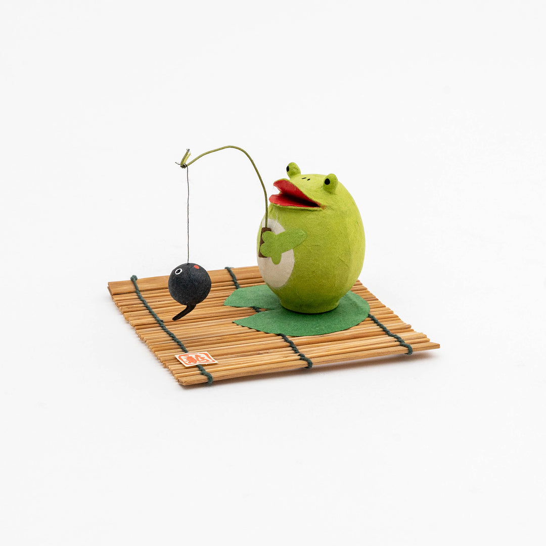 Ryukodo Washi Paper Frog Fishing Figurine