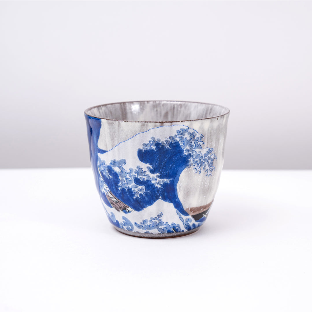 Kutani Ware Hand-painted Hokusai Wave/The Great Wave off Kanagawa Tea Cup