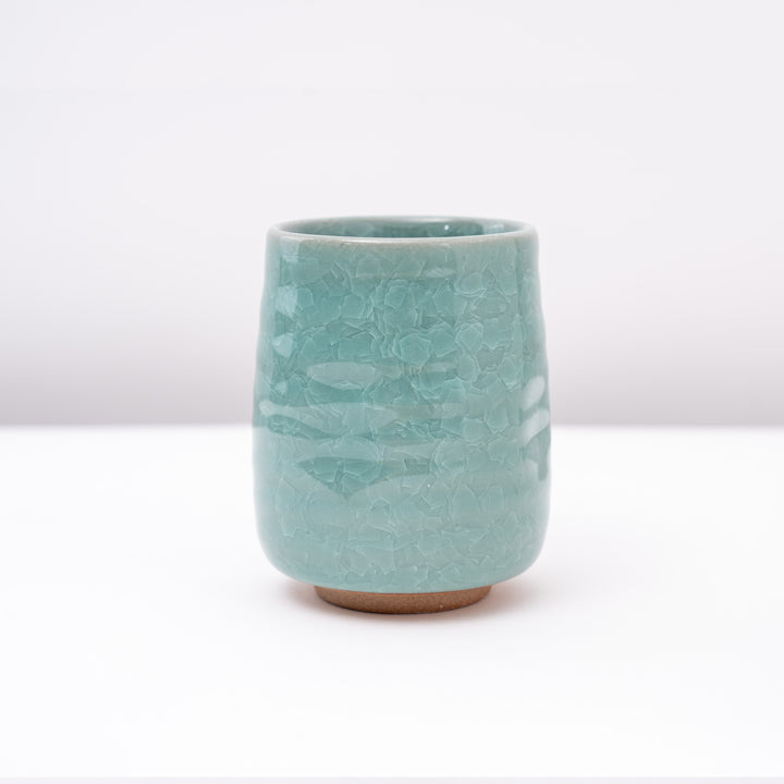 Japanese Handmade Mino Ware Green Tea Cup with Beautiful Crackle Pattern