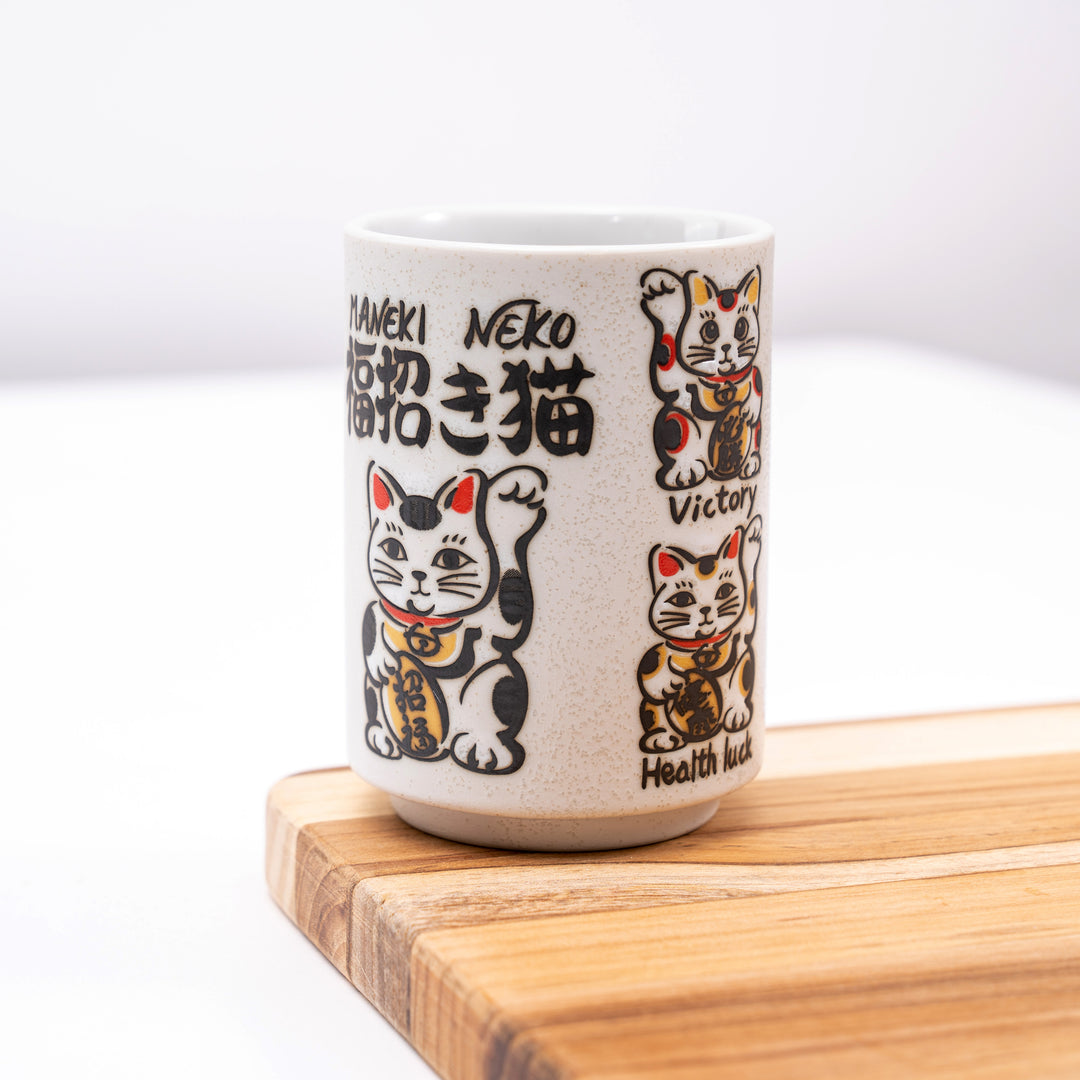 Mino ware Japanese Sushi Yunomi Chawan Tea Cup - Manekineko